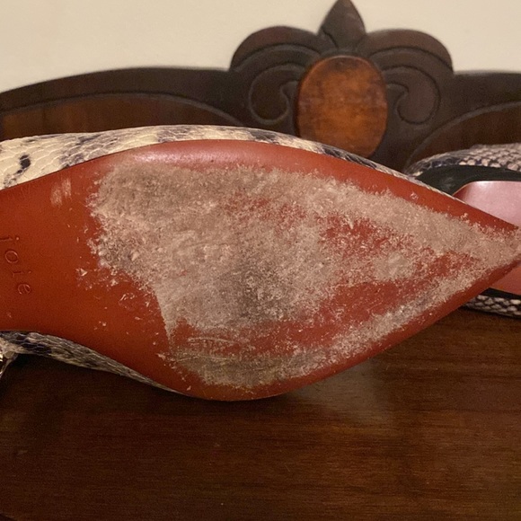 Beautiful snake skin designer bootie with kitten heel, size 39. Calinda style - Picture 8 of 14